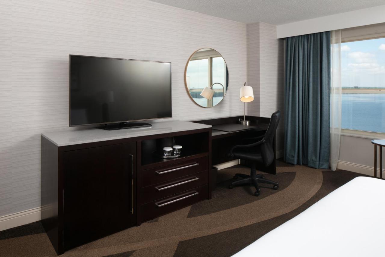 King Room Lake View,1557458290:JPEG